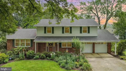 527 Penn Ayr Rd, Camp Hill, PA 17011