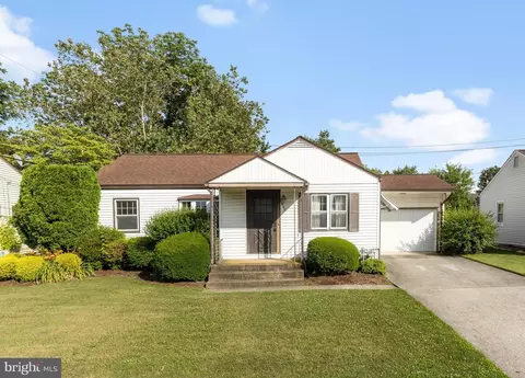 804 Sherwood Rd, New Cumberland, PA 17070