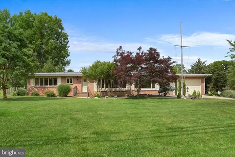 490 Brentwater Rd, Camp Hill, PA 17011