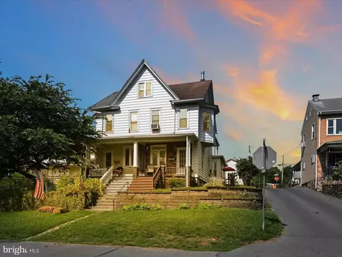 82 Front St, Enola, PA 17025