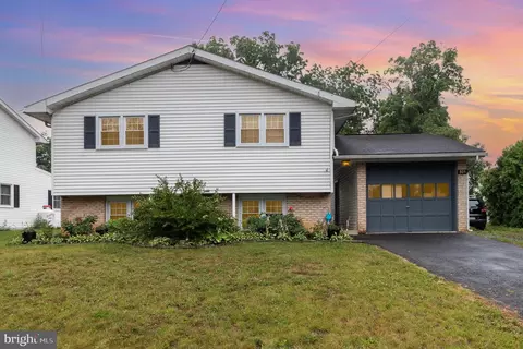 809 Hamilton St, Carlisle, PA 17013