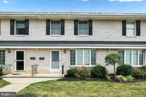 7 Bentley Pl, Carlisle, PA 17013