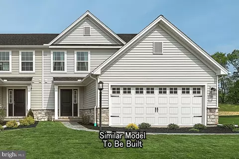 54 Long Bend Dr, Carlisle, PA 17015