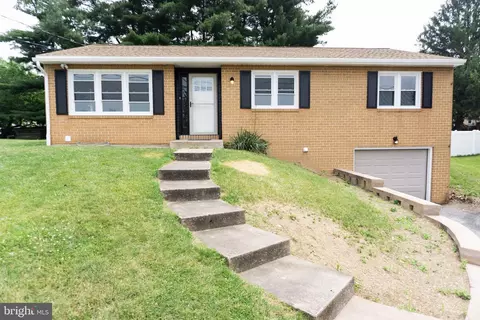 2241 S Market St, Mechanicsburg, PA 17055