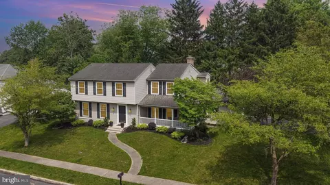 6318 Stephens Xing, Mechanicsburg, PA 17050