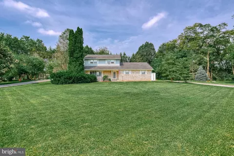 40 Hickorytown Rd, Carlisle, PA 17015