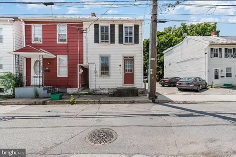 128 W Church Ave, Carlisle, PA 17013