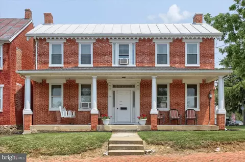 15 Walnut St, Newville, PA 17241