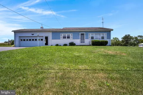 940 Longs Gap Rd, Carlisle, PA 17013
