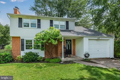 405 Penn Ayr Rd, Camp Hill, PA 17011
