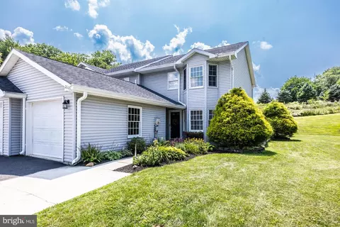 2609 Shingus Cir, Grantham, PA 17027
