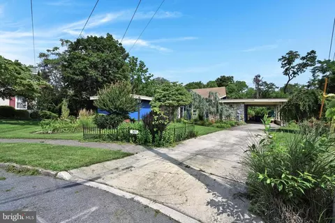 30 Hillside Cir, Camp Hill, PA 17011