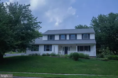 1450 Ryland Dr, Mechanicsburg, PA 17050