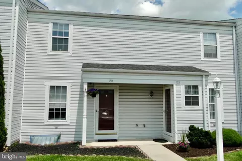 753 Old Silver Spring Rd, Mechanicsburg, PA 17055