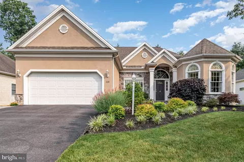 110 Standlake Way, Mechanicsburg, PA 17055