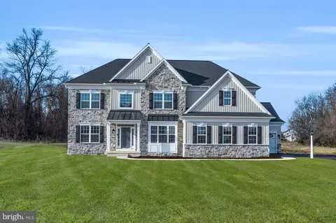 711 Brindle Farm Ln, Mechanicsburg, PA 17055