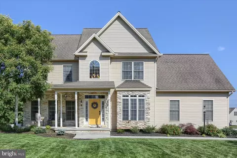 2206 Hastings Dr, Mechanicsburg, PA 17055