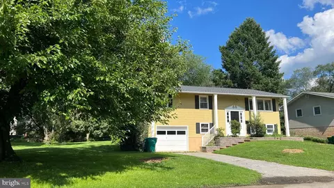 213 Maple Ave, Camp Hill, PA 17011