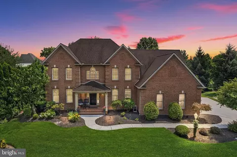 4 Cherish Dr, Camp Hill, PA 17011
