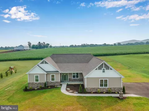209 Mountain View Rd, Mount Holly Springs, PA 17065
