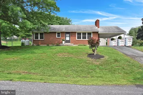 2006 Connie Dr, Enola, PA 17025