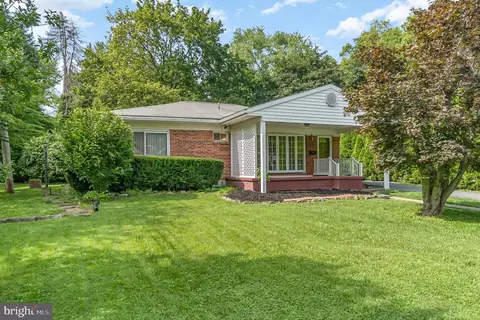 3910 Church St, Camp Hill, PA 17011