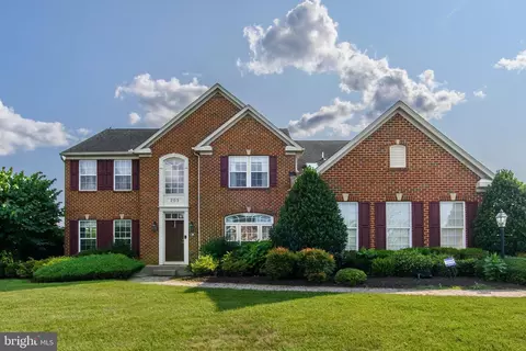 203 Cloudless Sky Dr, Mechanicsburg, PA 17050