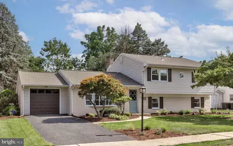 1110 Baldwin St, Mechanicsburg, PA 17055