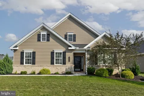 405 General Dr, Mechanicsburg, PA 17050