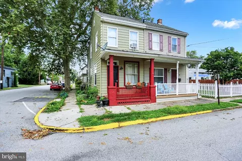 24 Poplar St, Wormleysburg, PA 17043