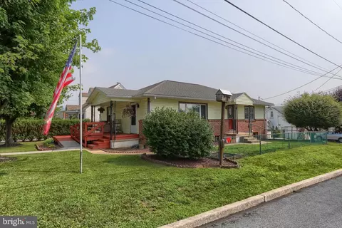 38 Lancaster Ave, Enola, PA 17025
