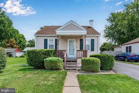 422 Brandy Ln, Mechanicsburg, PA 17055