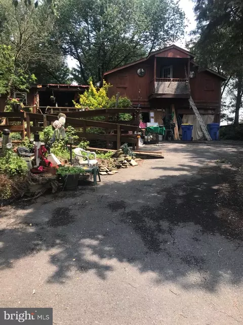 103 N Locust Ln, Mechanicsburg, PA 17050