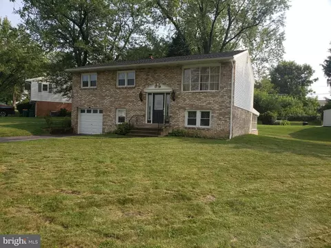 119 Lighthouse Dr, Mechanicsburg, PA 17050