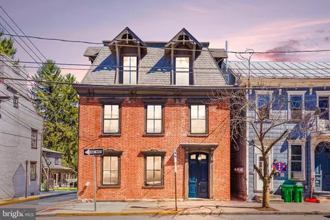 29 N East St, Carlisle, PA 17013