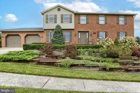 1211 E Powderhorn Rd, Mechanicsburg, PA 17050