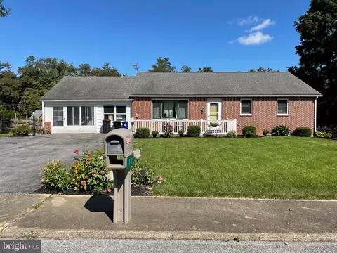 711 Brenton St, Shippensburg, PA 17257