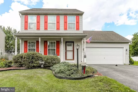 13 Sussex Dr, Carlisle, PA 17013