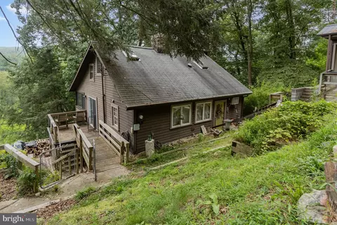 23 Parkway Blvd, Mount Holly Springs, PA 17065