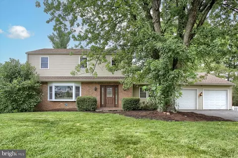 821 Mandy Ln, Camp Hill, PA 17011