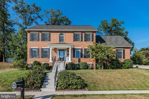 276 Pine Creek Dr, Carlisle, PA 17013