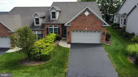 1450 Amherst Ct, Mechanicsburg, PA 17050