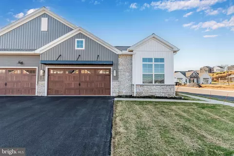 730 Aurora Dr #399, Mechanicsburg, PA 17055