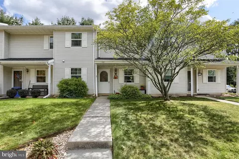 514 Thomas Rd, Camp Hill, PA 17011