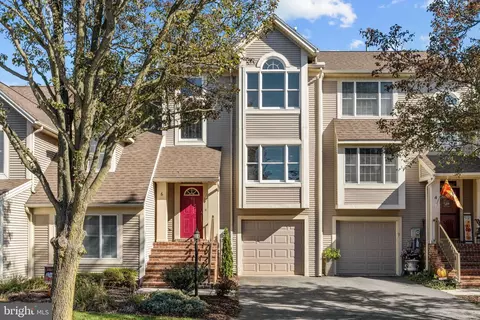 6 Liberty Ct, Carlisle, PA 17015