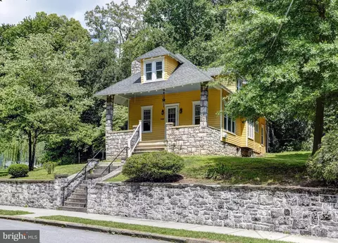 125 N 17th St, Camp Hill, PA 17011