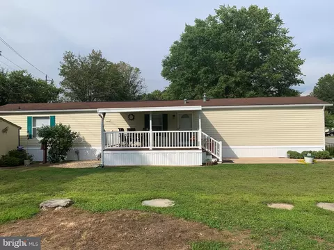 13 Park St, Mount Holly Springs, PA 17065