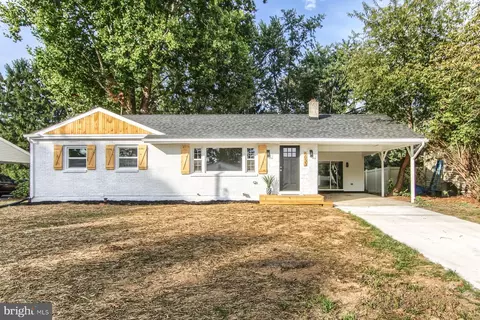 6033 William Dr, Mechanicsburg, PA 17050