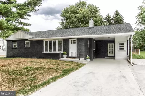 7 Ronald Rd, Mechanicsburg, PA 17050