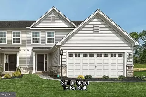 43 Long Bend Dr #D13, Carlisle, PA 17015